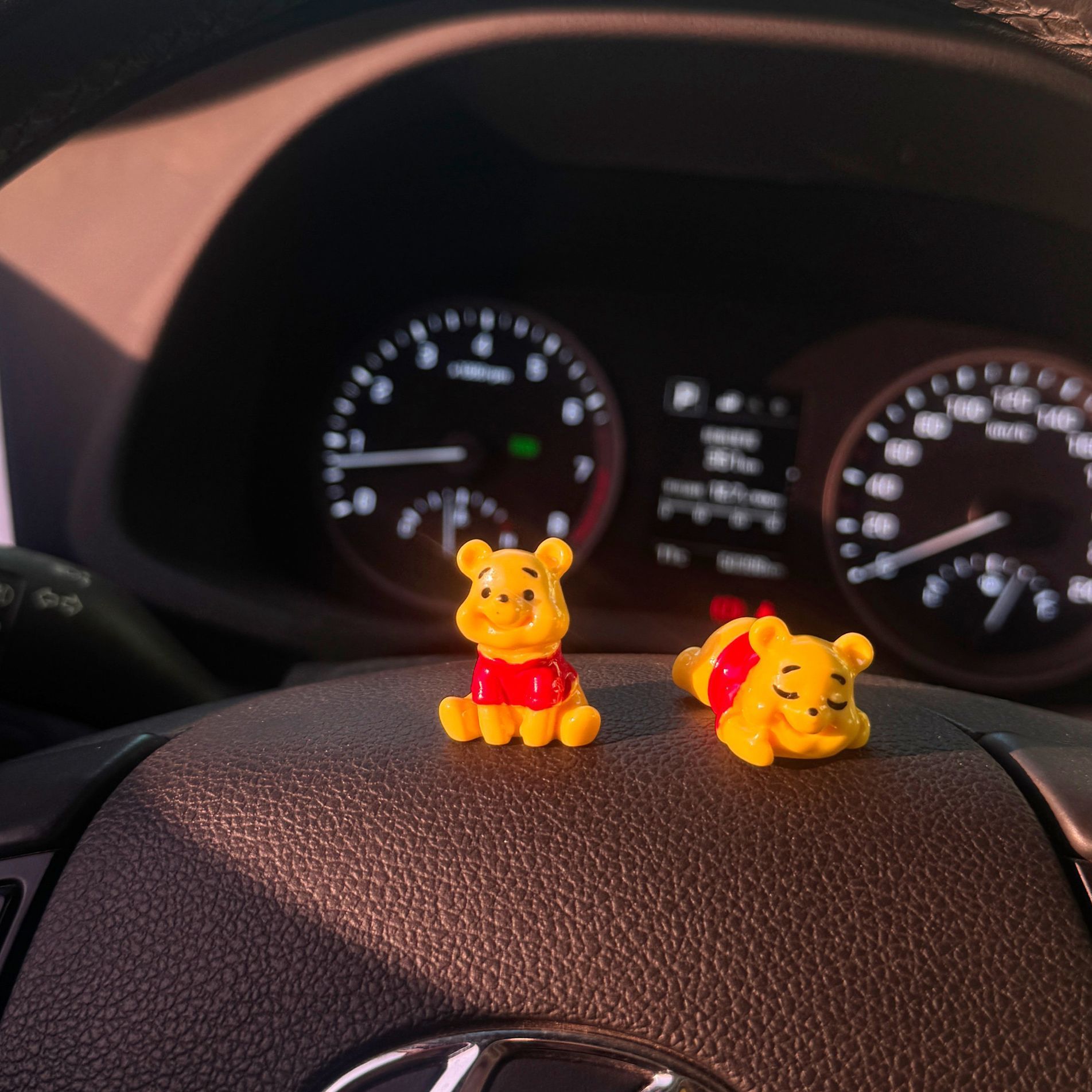Cute Winnie The Pooh Mini Figu - đánh giá và giá Tech Car Accessories